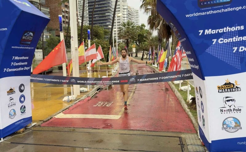 51-Year-Old Shatters World Record in 7-Continent Race - Image 4