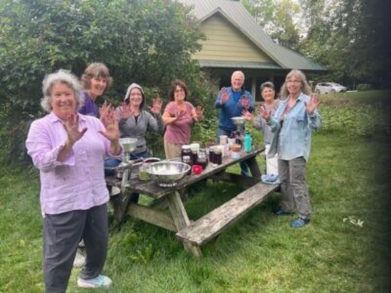 Charlotte Food Shelf Helps 40 Families With Community Love - Image 3