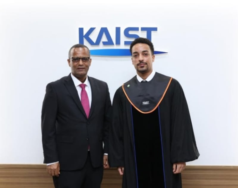 Ethiopian Father-Son Duo Both Graduate from South Korea's KAIST - Image 2