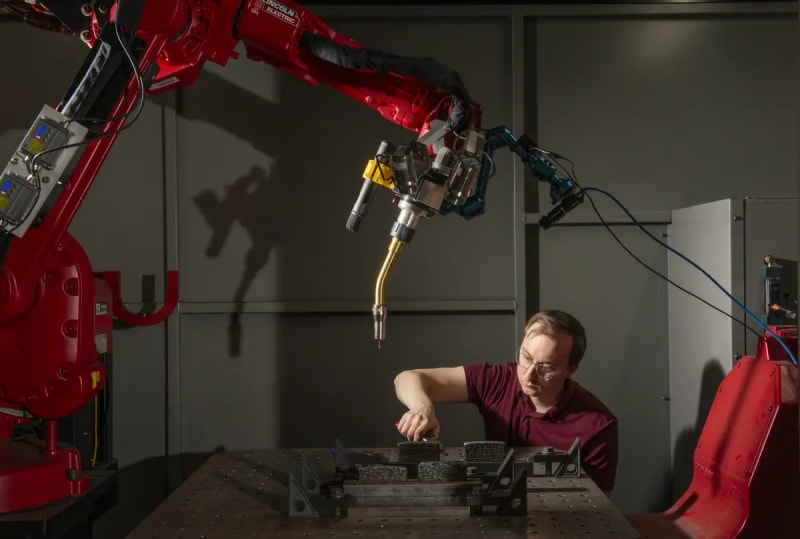 Carnegie Mellon Opens 150,000-Sq-Ft Robotics Innovation Hub