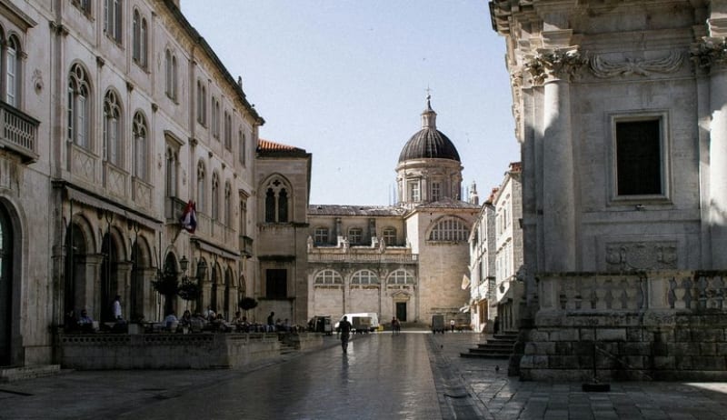 Ancient Sarcophagus Found Beneath Dubrovnik Cathedral Square - Image 3
