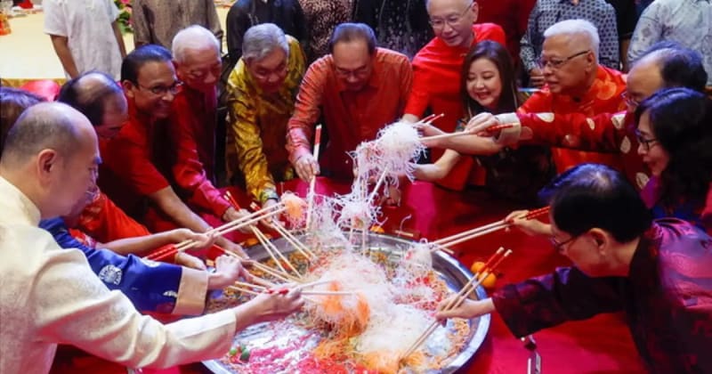 Malaysia's PM Joins Chinese New Year Unity Celebration