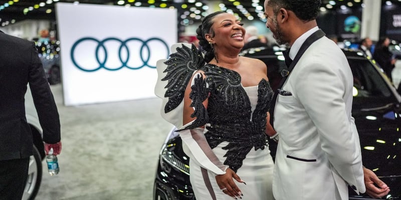 Detroit Auto Show Raises Funds with Star-Studded Gala - Image 2