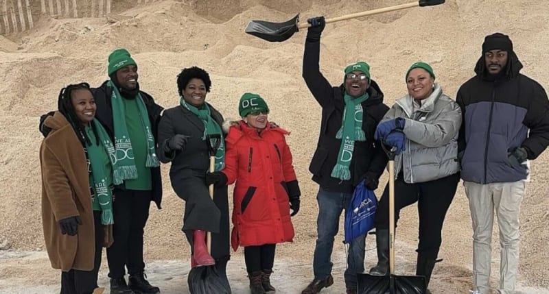 DC Snow Heroes Shovel Out Elderly and Disabled Neighbors - Image 2