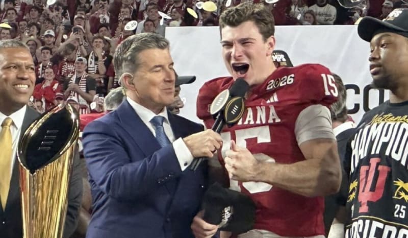 Indiana's Mendoza Wins Heisman and National Title at Home - Image 2