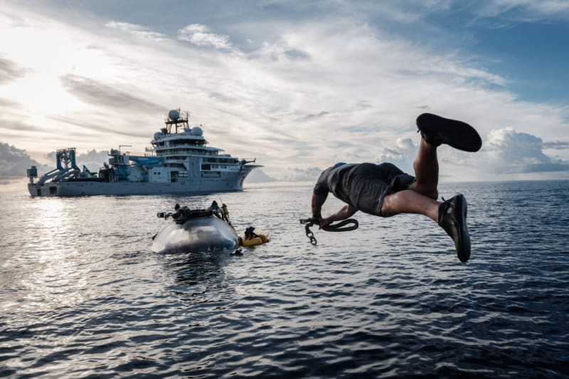 Scientists Explore Deep Sea in Submersibles Off Indonesia - Image 4