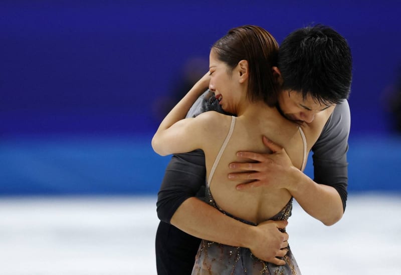 Japanese Skaters Cry, Nap, Win Olympic Gold After Mistake