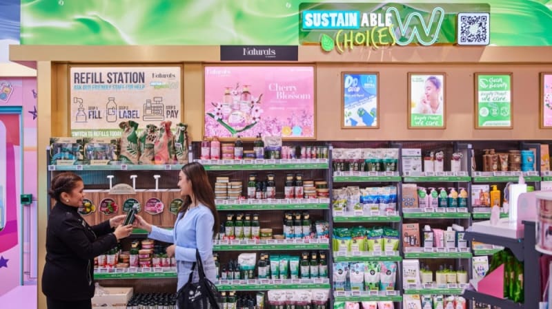 Sustainable beauty product packaging with recycled materials and refillable containers on retail shelf