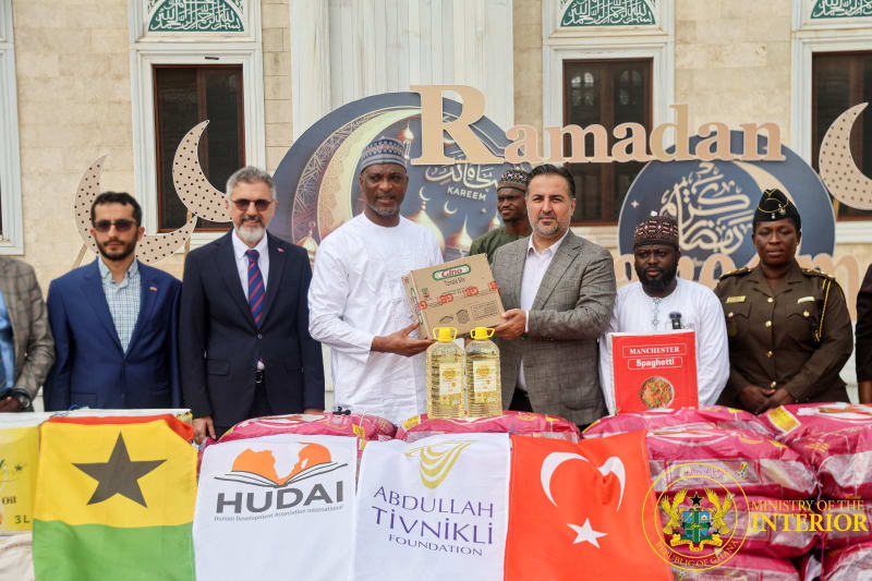 Turkish Foundation Feeds Ghana Prison Inmates During Ramadan