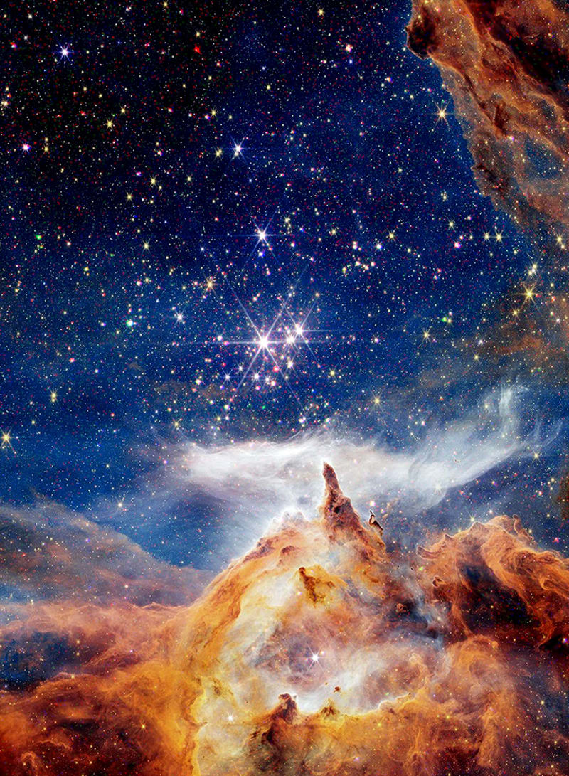 NASA Telescopes Capture Star Cluster Like Holiday Lights - Image 2