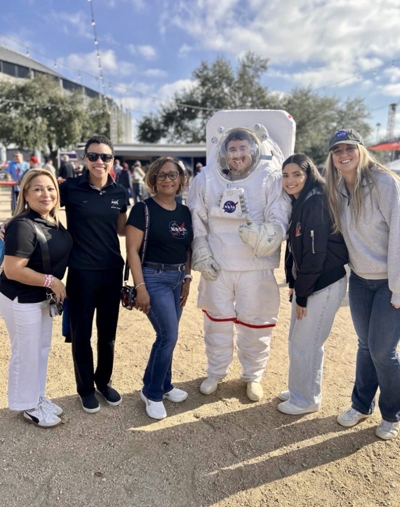 Houston Celebrates Space Exploration at Thrilling Texans Game - Image 5