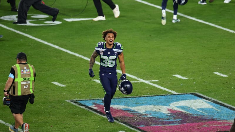 Auckland-Born George Holani Wins Super Bowl With Seahawks