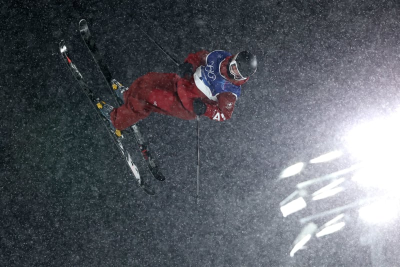 Eileen Gu Wins 5th Straight Olympic Medal at Age 22 - Image 5