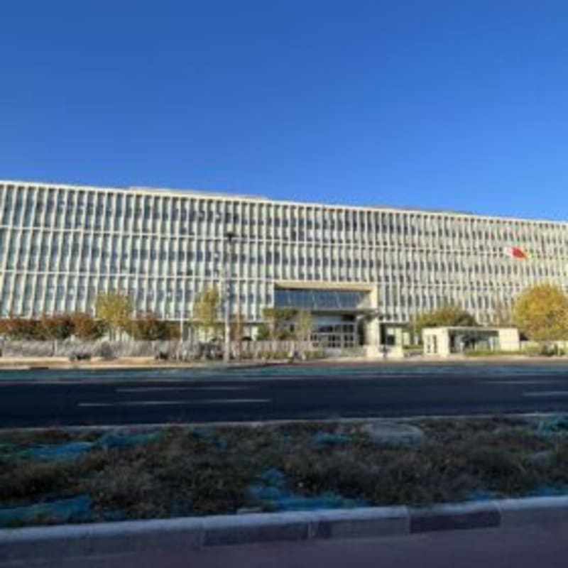 Chinese Solar Innovator Shatters Efficiency Records with Breakthrough Perovskite Technology - Image 2