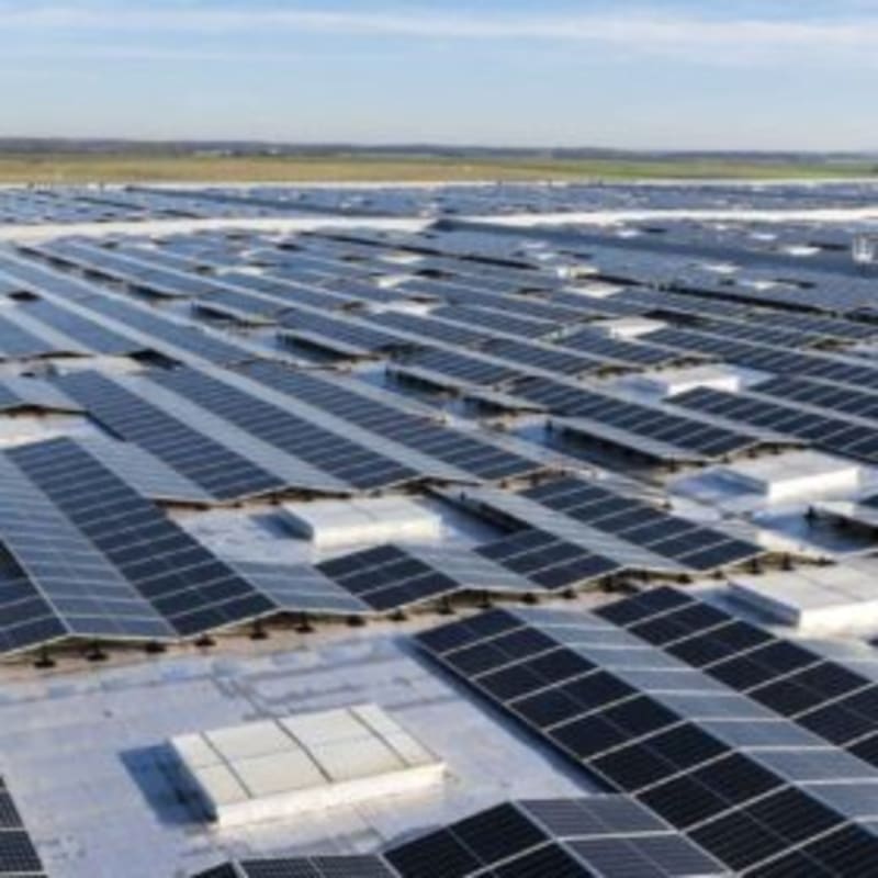 France Builds Europe's Largest Single Rooftop Solar Farm - Image 2