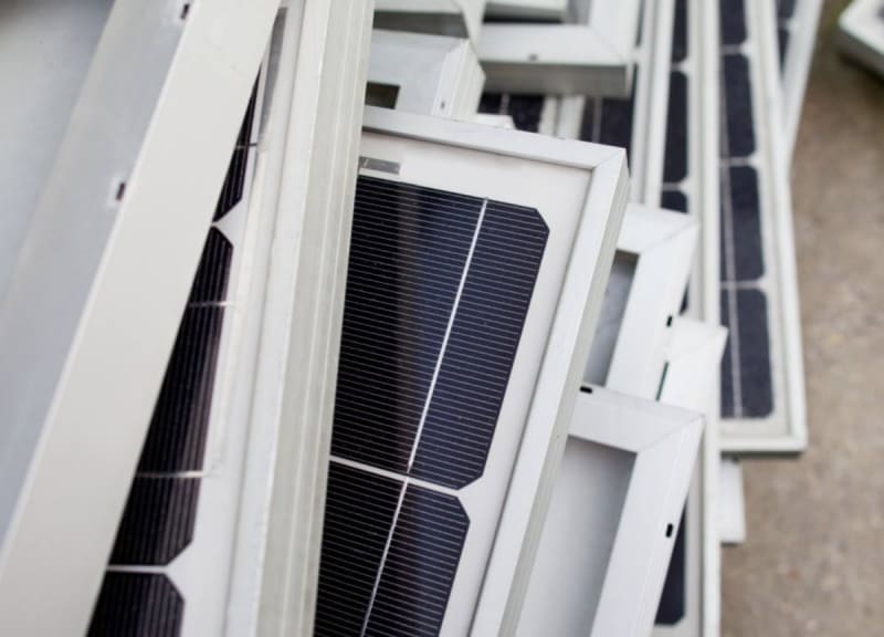 Australian Lab Extracts 85% Silver from Old Solar Panels