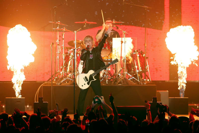 Green Day Opens Super Bowl 60 in Their Bay Area Hometown - Image 2