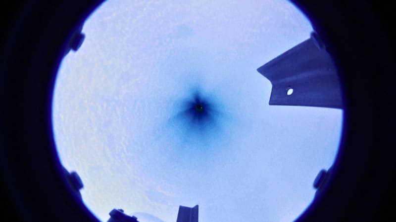 Scientists Drill 523 Meters Into Antarctic Ice, Find Ocean