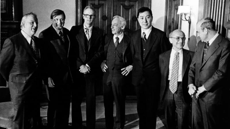 Nobel laureate Baruch Blumberg at 1976 ceremony celebrating hepatitis B vaccine discovery