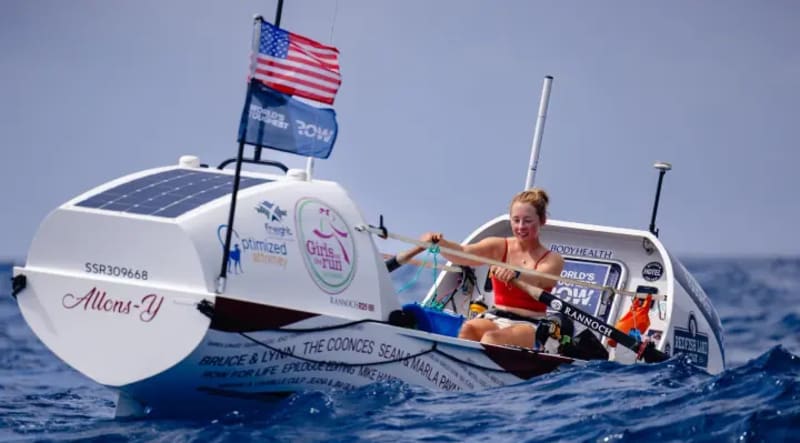 Taryn Smith rowing solo in small boat across vast Atlantic Ocean waters