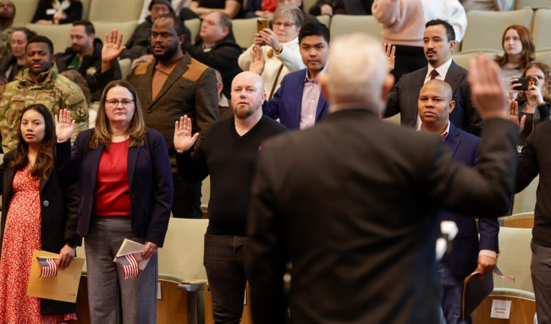 Syracuse Volunteers Welcome New Citizens at Voting Events - Image 2