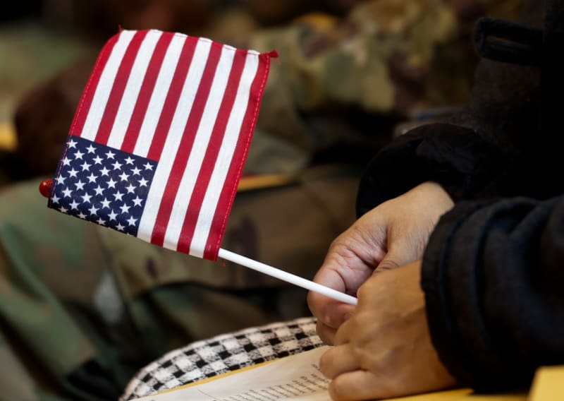 Syracuse Volunteers Welcome New Citizens at Voting Events