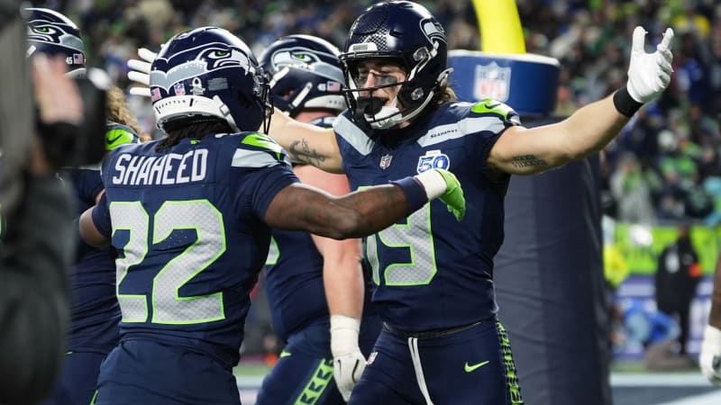 Seahawks' Jake Bobo Plays Super Bowl Days After Hand Surgery