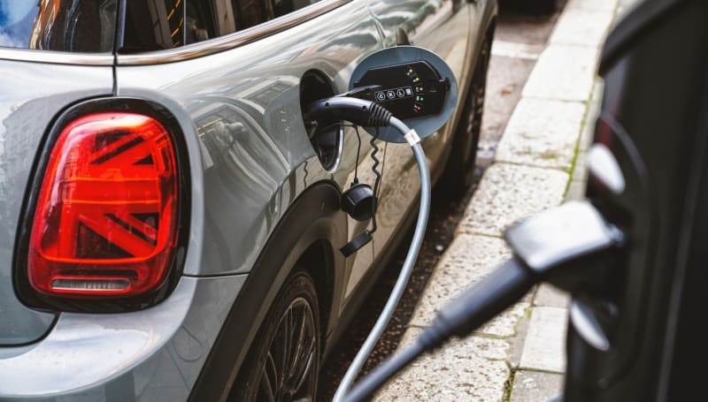 Silicon Battery Breakthrough Cuts EV Charging to 10 Minutes - Image 2