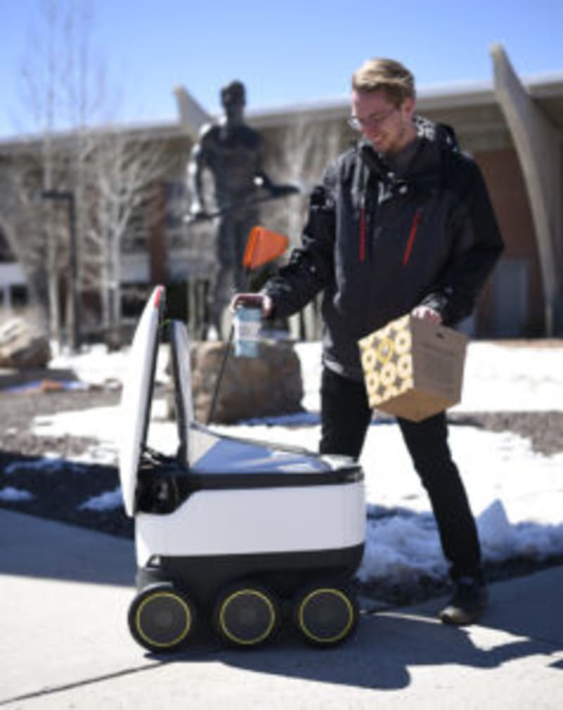 97% of College Students Love Campus Delivery Robots - Image 2
