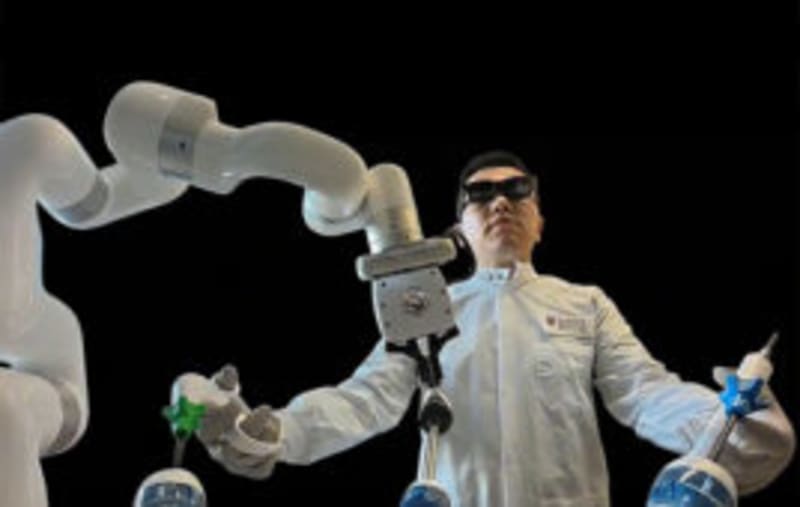 FDA Clears Medtronic's Real-Time Spine Surgery Robot System - Image 2