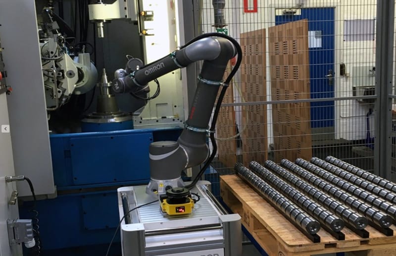 Robots and Humans Working Side by Side Safely in Factories - Image 3