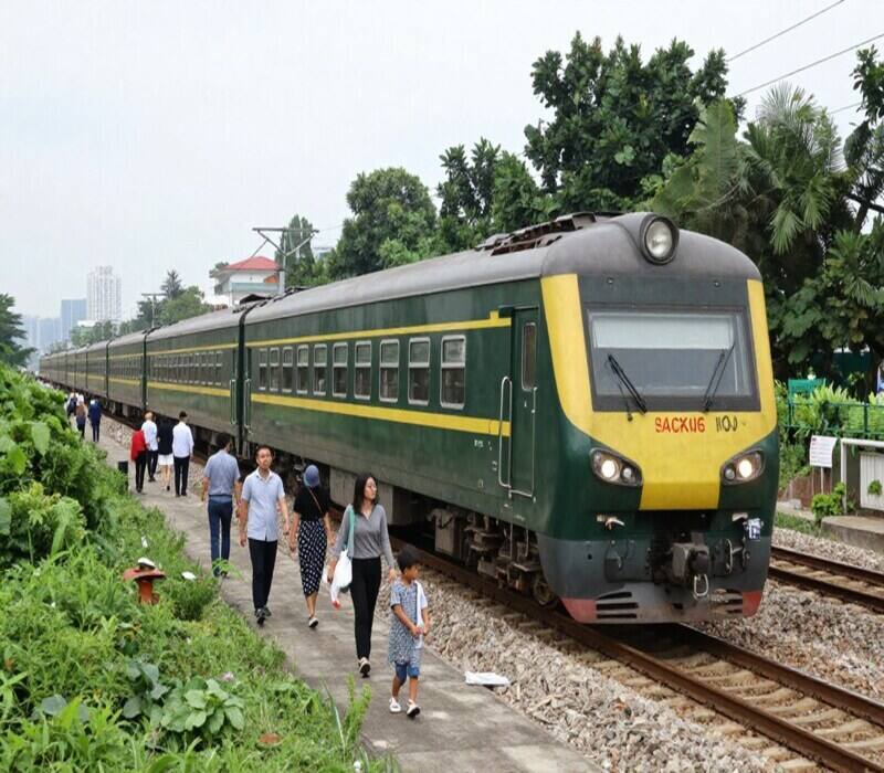 China-Vietnam Train Transports 20,000 Passengers in 7 Months