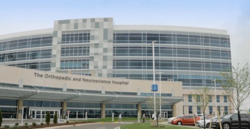 Elderly couple Gary and Phillis Ragsdale reunite with nurse Heather Hawkins at hospital