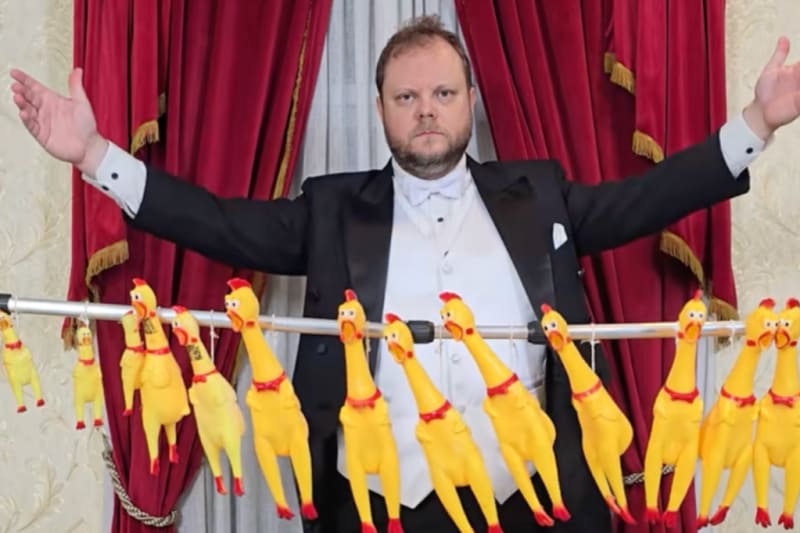 Brazilian Pianist Nails Guns N' Roses with Rubber Chickens - Image 3