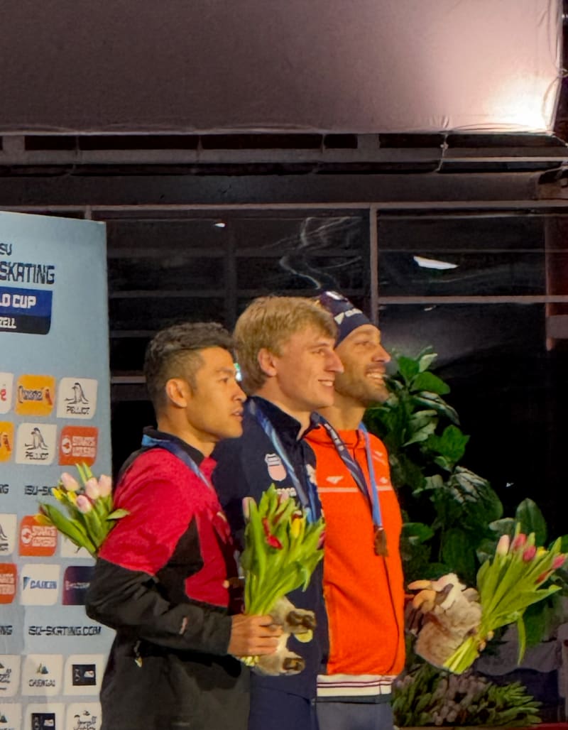 Jordan Stolz Sweeps 3 World Cup Titles Before Olympics - Image 4