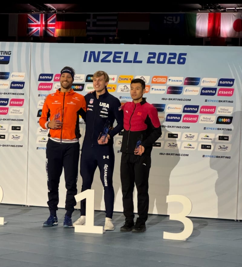 Jordan Stolz Sweeps 3 World Cup Titles Before Olympics - Image 5