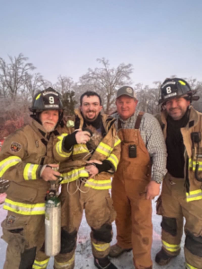 Tennessee Firefighters Save Kitten from House Fire - Image 3