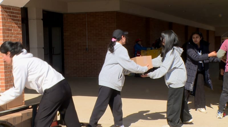 Teachers Work 16-Hour Days to Feed Storm-Hit Tennessee Town