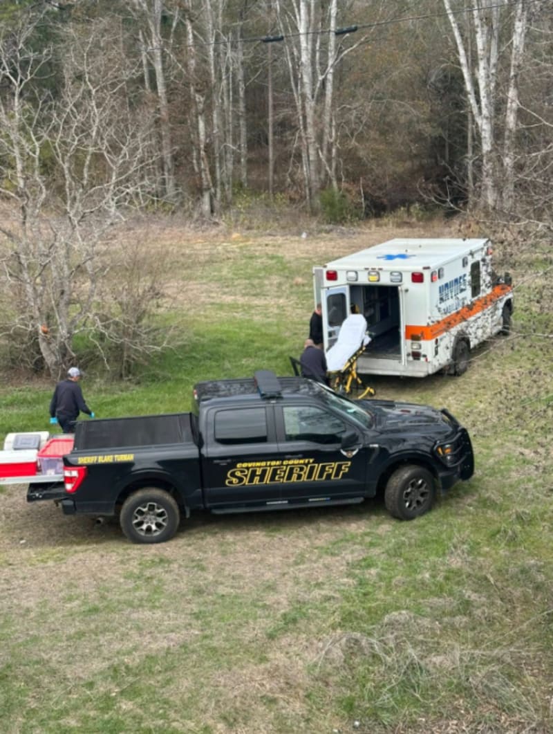 Alabama Firefighters Save Injured Man from Creek - Image 4