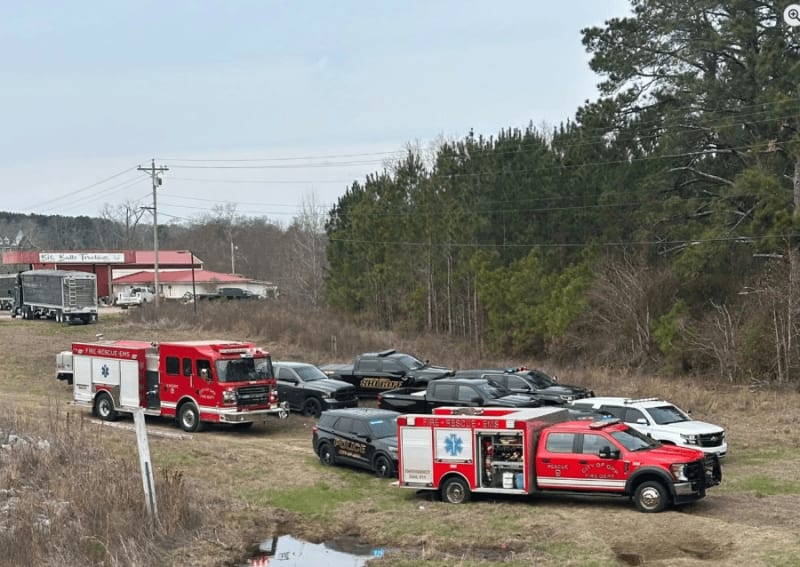 Alabama Firefighters Save Injured Man from Creek - Image 5