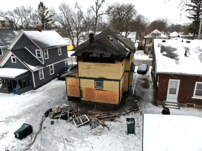 Lansing Man Runs Into Burning Home, Saves Two Lives - Image 5
