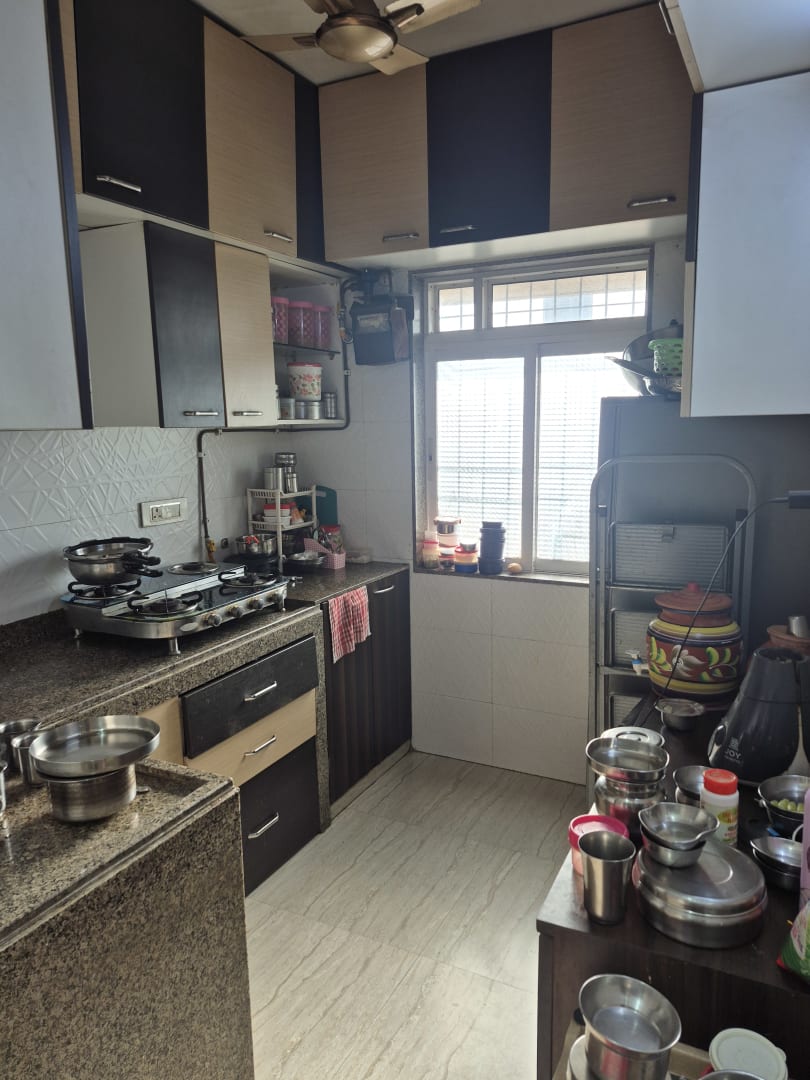 1BHK Apartment for Sale in Kandivali west , Mumbai image 5
