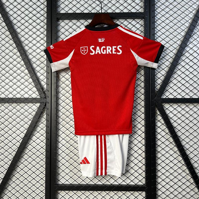Niño 1ª Benfica 25-26 imagen 2