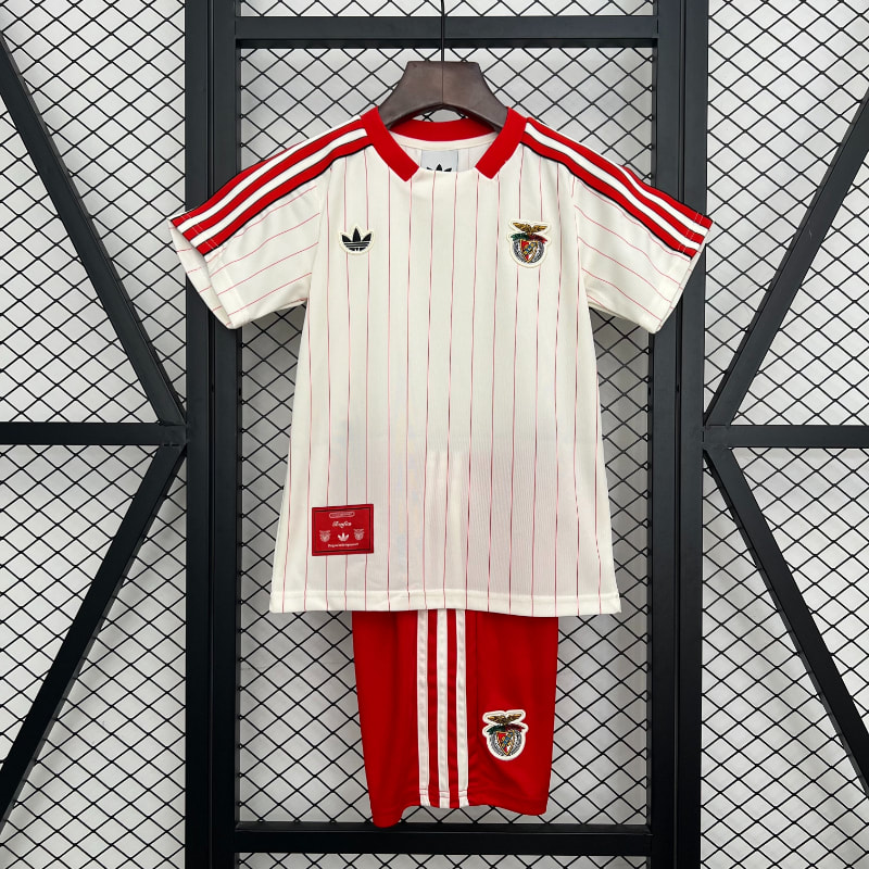 Niño especial Benfica 25-26 imagen 3
