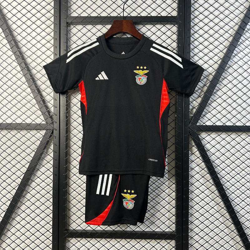 Niño especial Benfica 25-26
