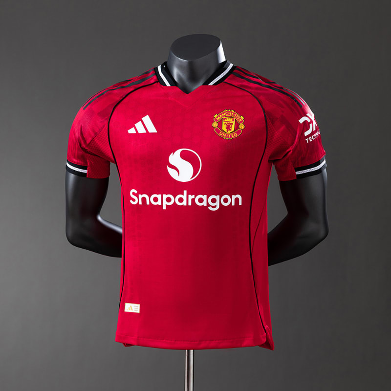 1ª Manchester United 25-26 VJ imagen 3