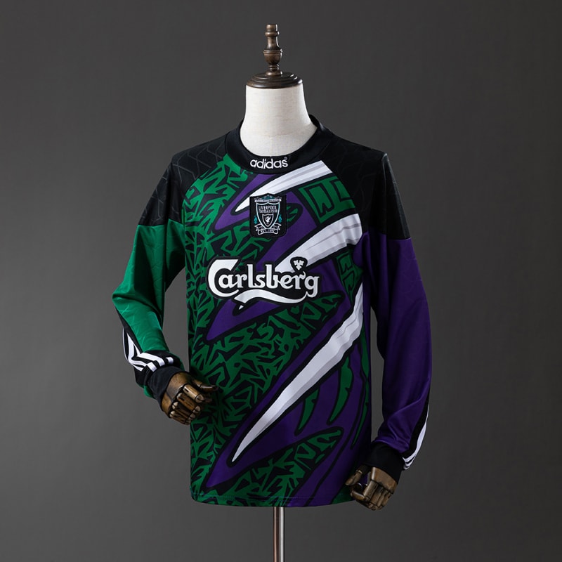 Liverpool 95-96 manga larga