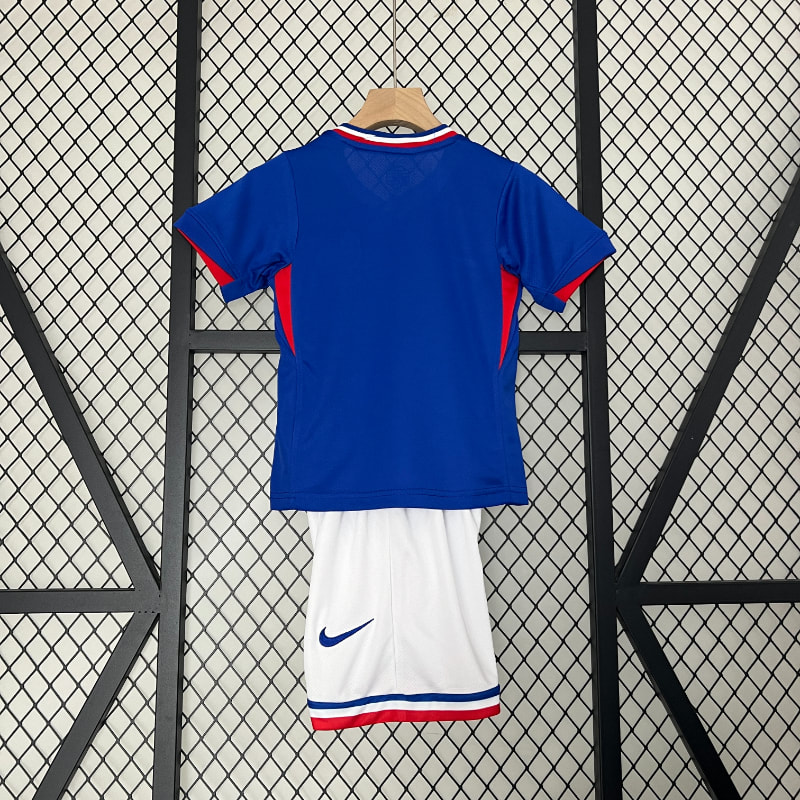 Niño 1ª Francia 2024 imagen 2