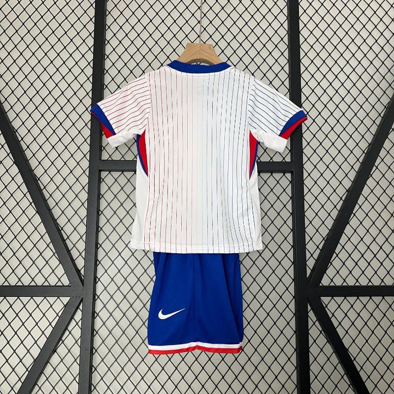 Niño 2ª Francia 2024 imagen 4