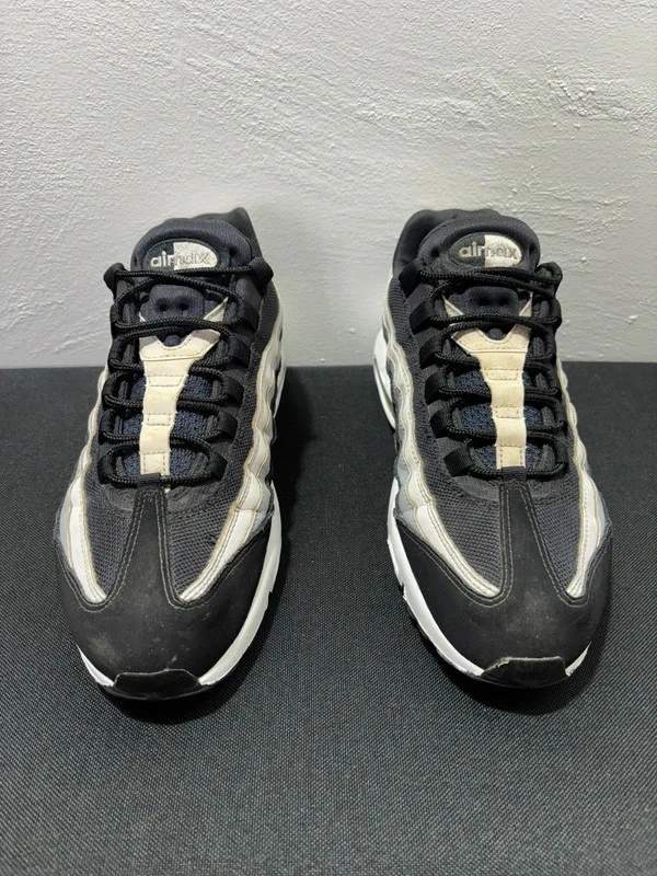 Nike chaussures hommes noir — taille 45, Nike, Noir, taille 45, Bon état — occasion à Bejaia